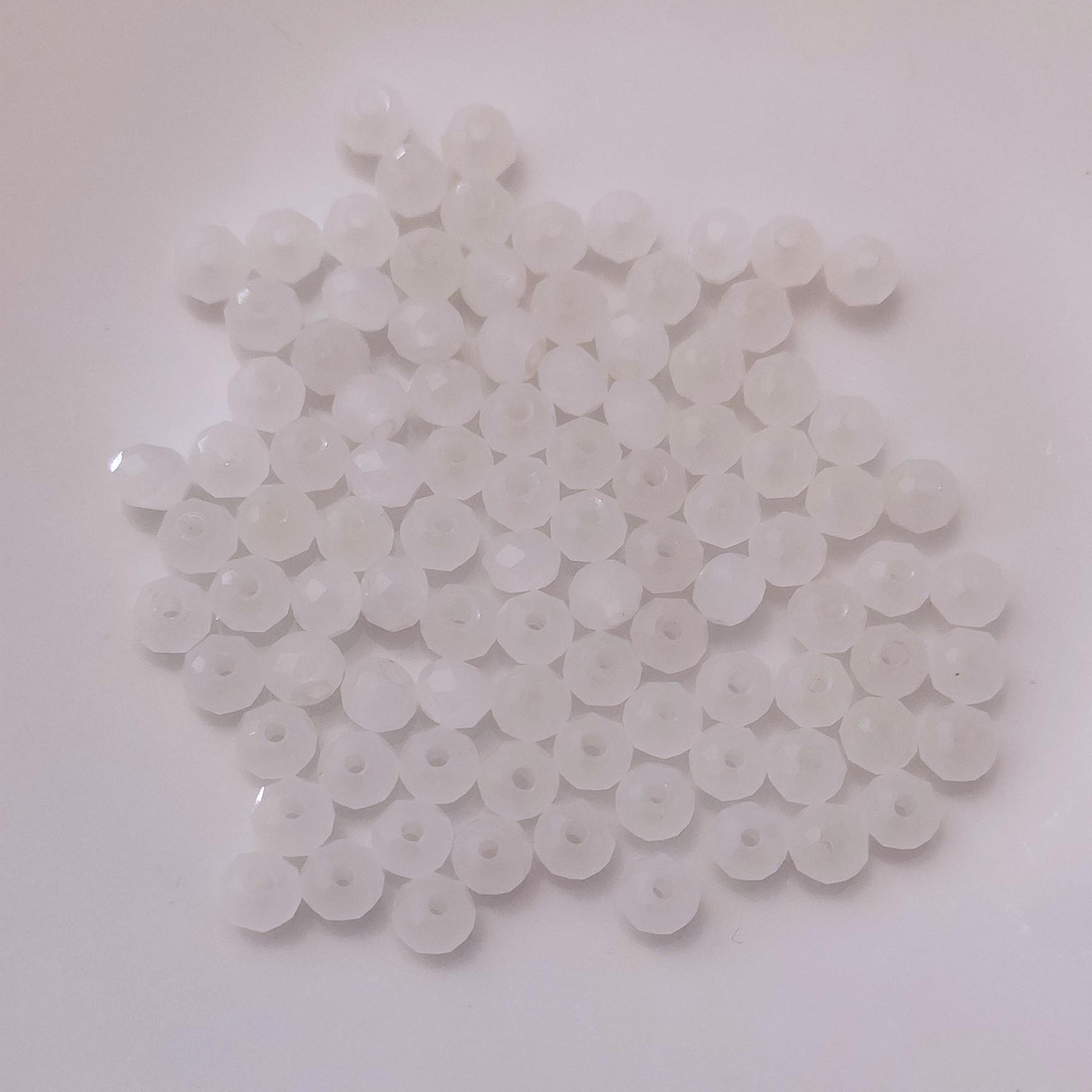Glasperlen - Typ 'Facettiert' - 100  Stück - 6 mm - Weiß/Transparent matt
