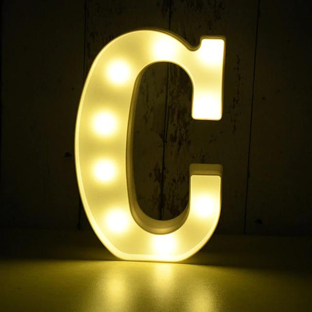 LED Buchstabe - Weiß - 22 cm - C