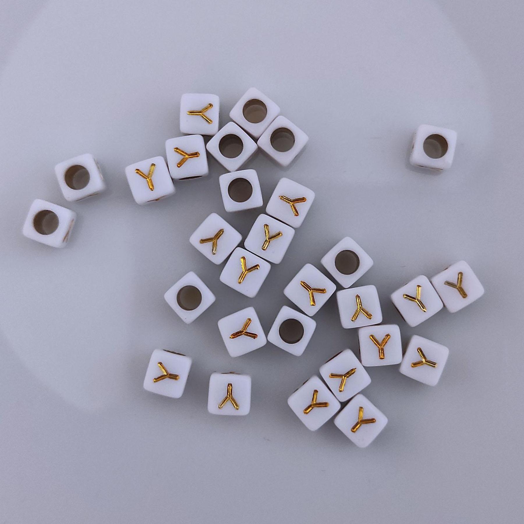 Buchstaben Perlen, 30 Stück, 6x6 mm, weiß mit gold, eckig, Buchstabe Y