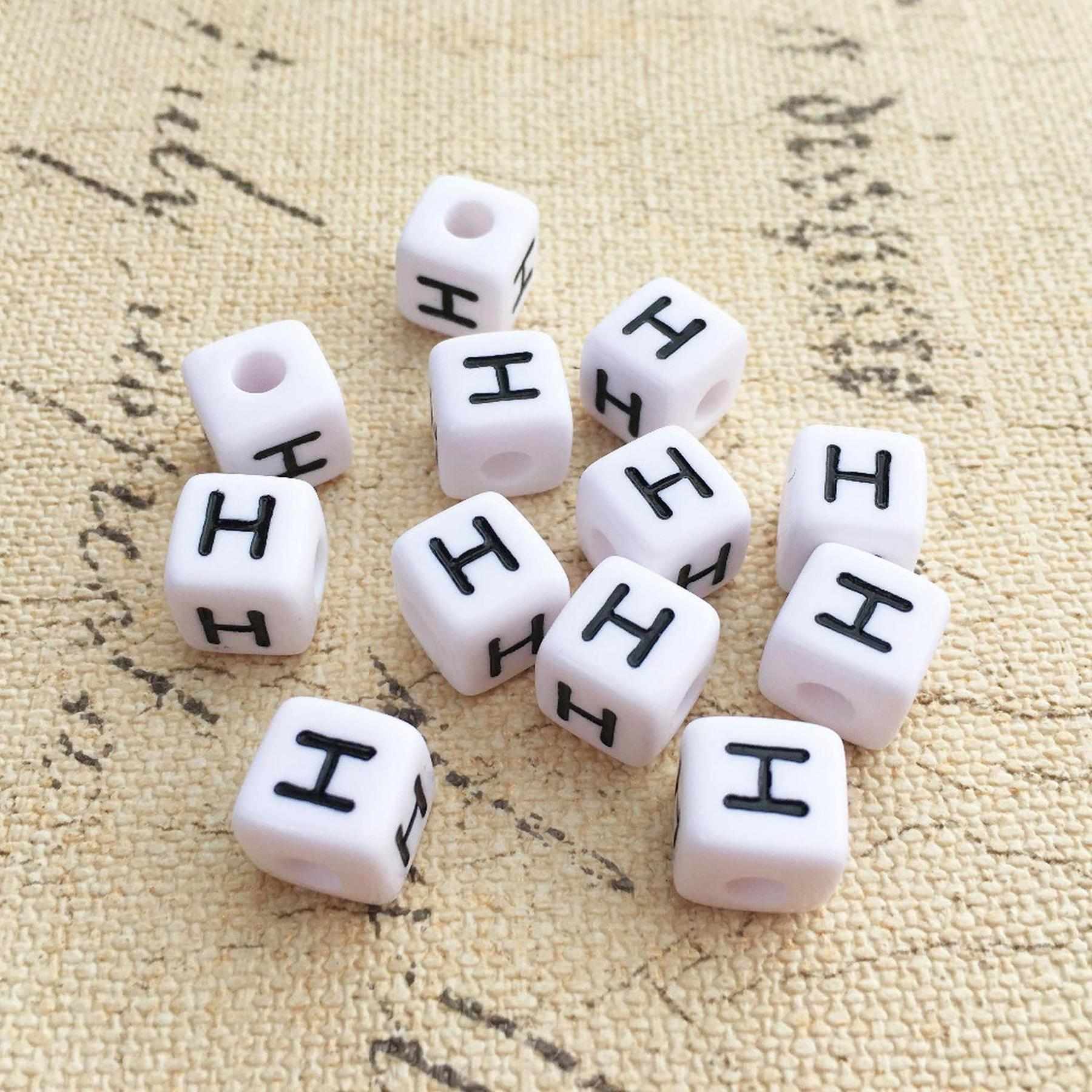 Buchstaben Perlen, 30 Stück, 6x6 mm, weiß mit schwarz, eckig, Buchstabe H