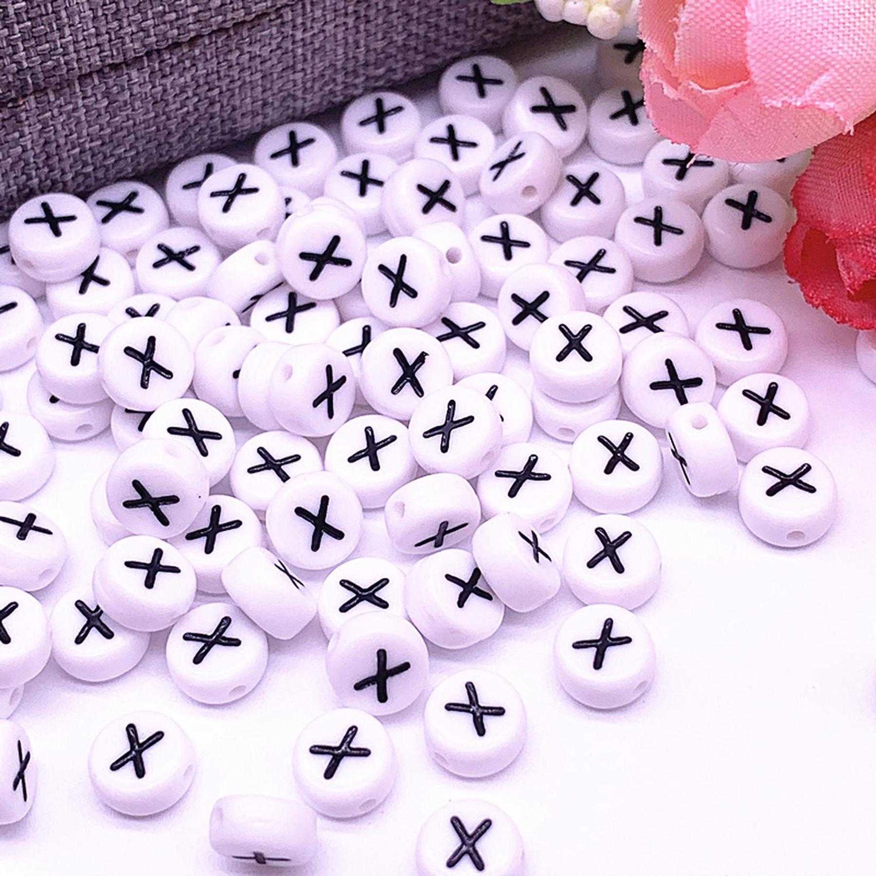 Buchstaben Perlen, 30 Stück, 4x7 mm, weiß mit schwarz, rund, Buchstabe X